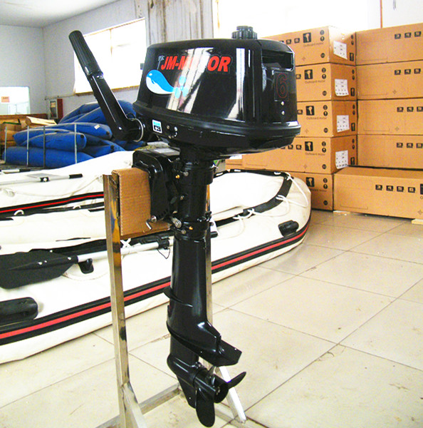 國(guó)產(chǎn)2沖程6馬力(jm)船外機(jī)
